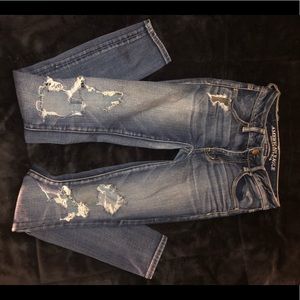 dark wash ripped american eagle jeans